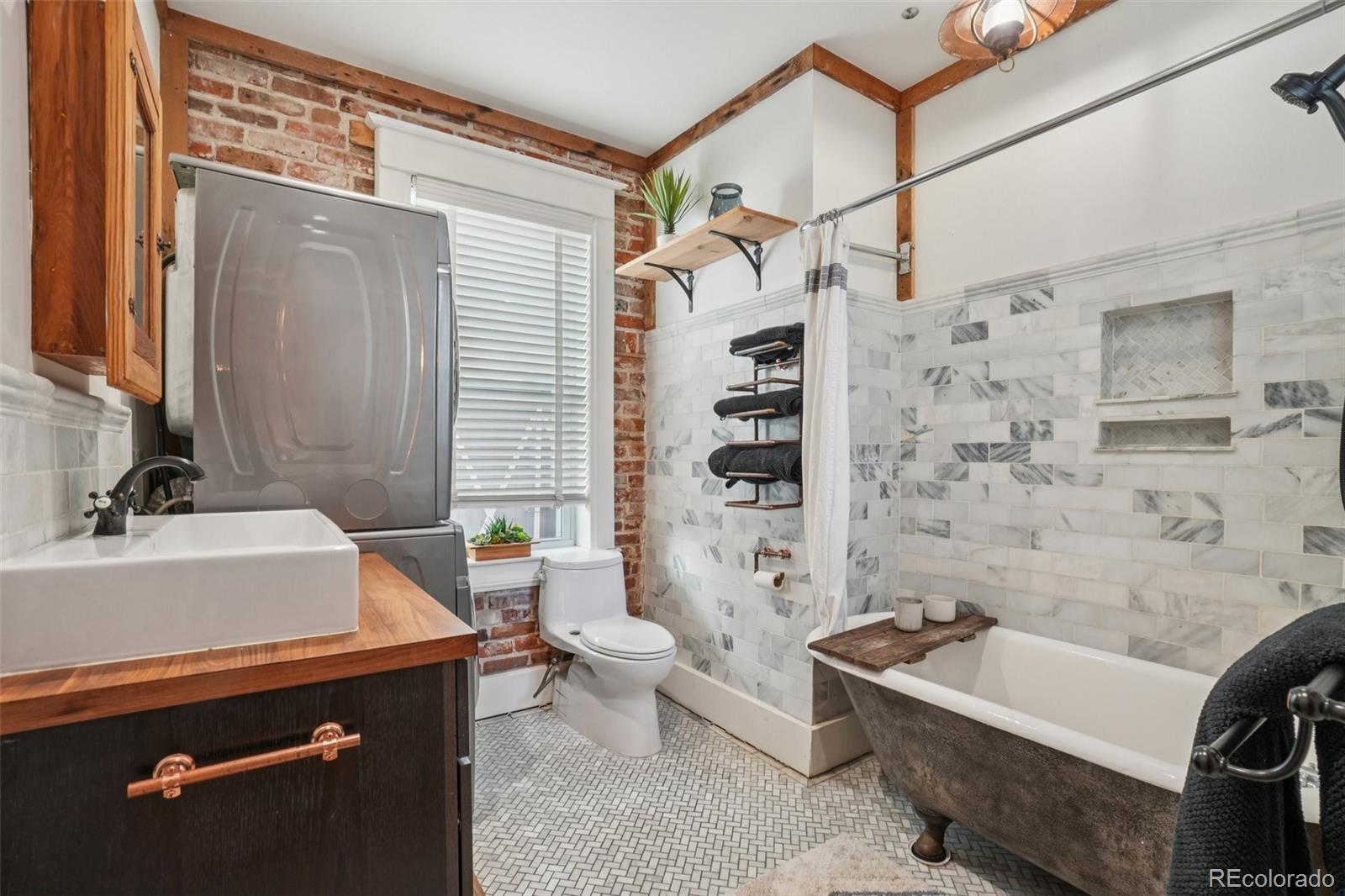 MLS Image #20 for 610 n logan street,denver, Colorado