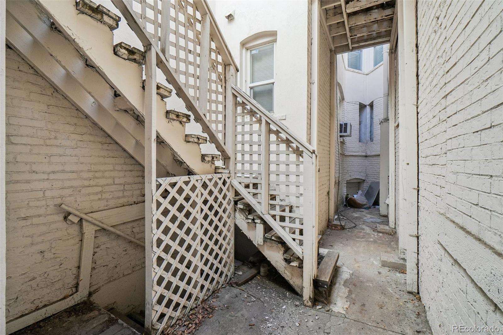 MLS Image #23 for 610 n logan street,denver, Colorado