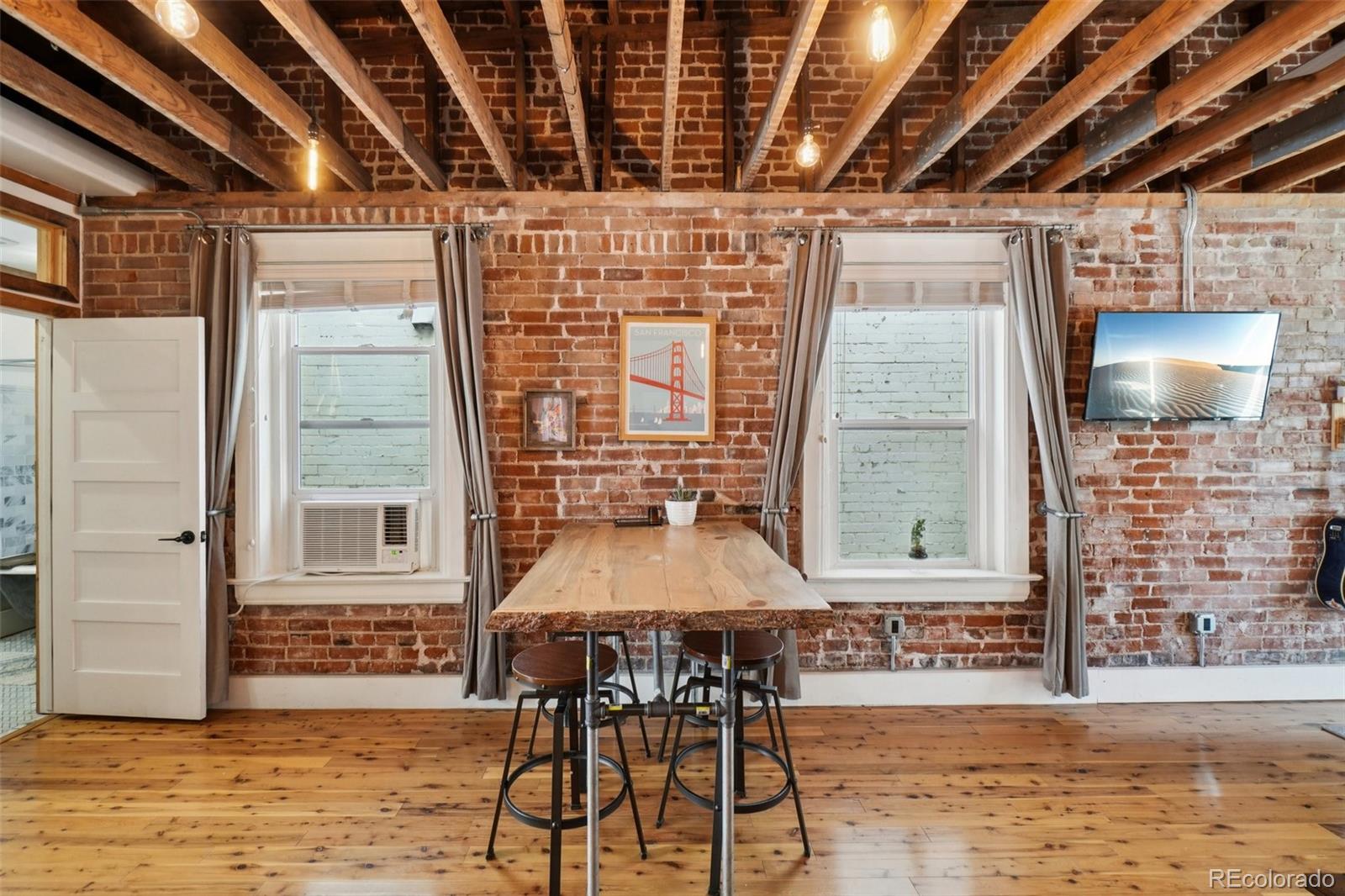MLS Image #8 for 610 n logan street,denver, Colorado