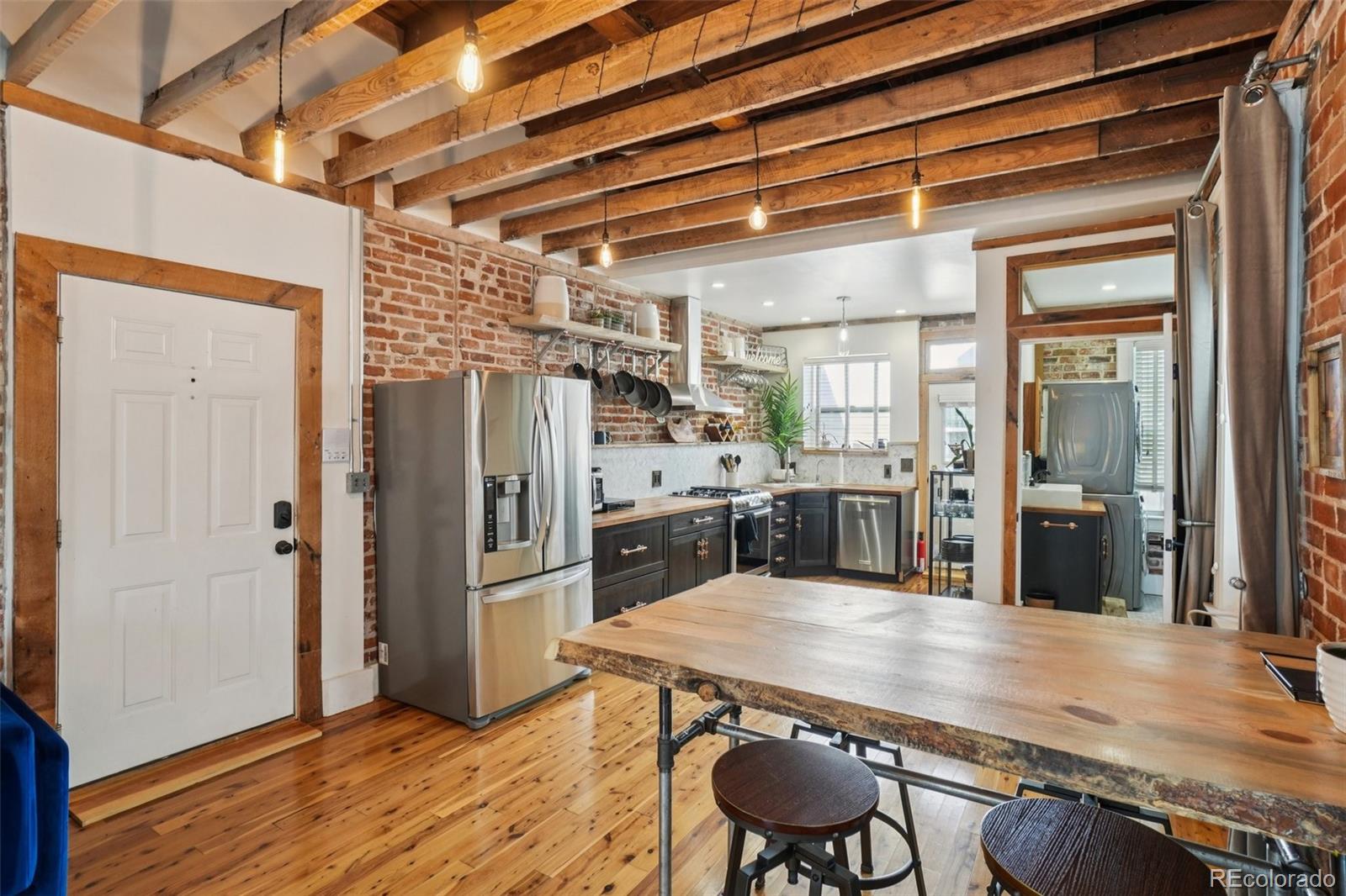 MLS Image #9 for 610 n logan street,denver, Colorado