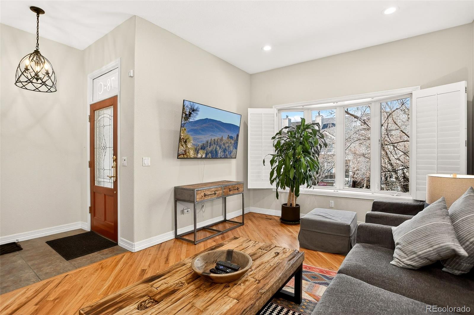 MLS Image #6 for 78  jackson street c,denver, Colorado