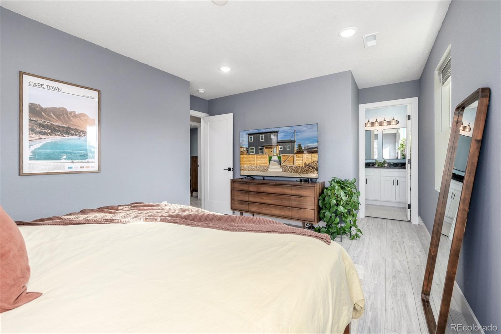 MLS Image #21 for 550 s raleigh street,denver, Colorado