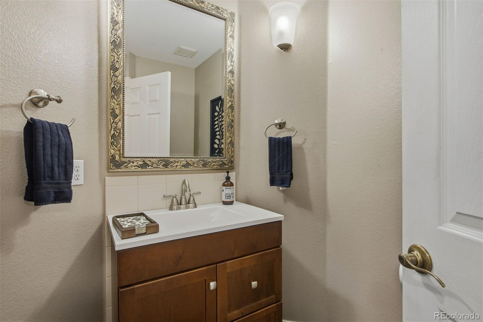 MLS Image #20 for 14833 e lake place,centennial, Colorado