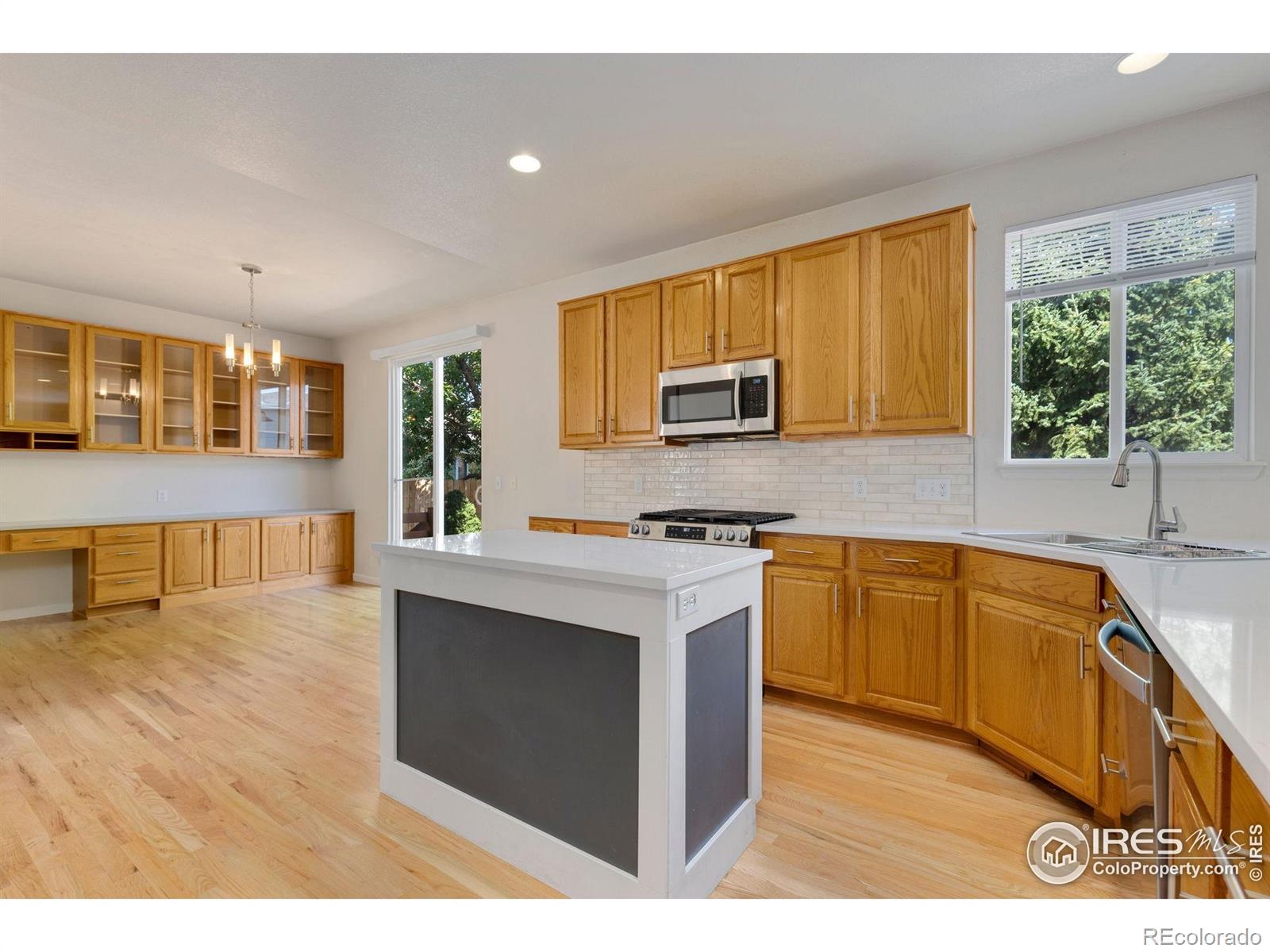 MLS Image #10 for 2010  glenarbor court,longmont, Colorado