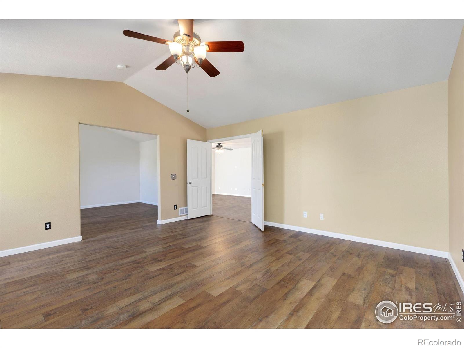 MLS Image #23 for 2010  glenarbor court,longmont, Colorado