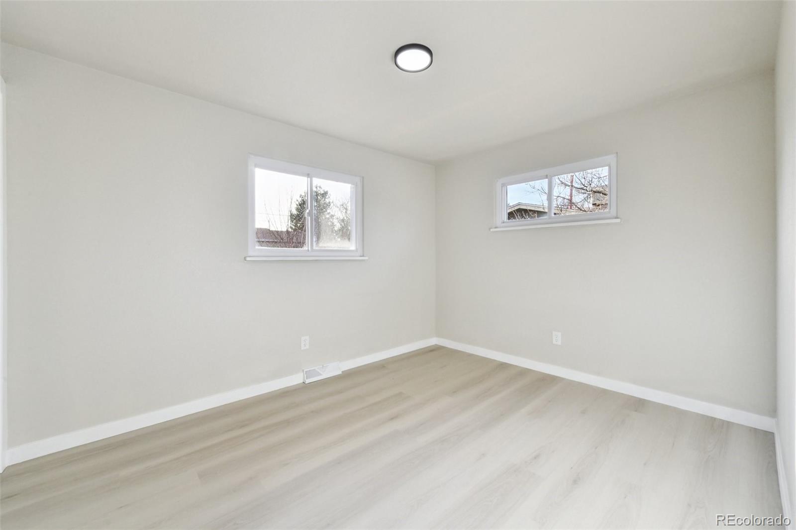 MLS Image #12 for 225  tucson street,aurora, Colorado