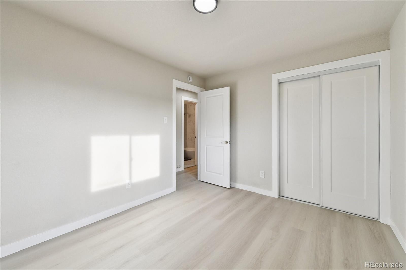 MLS Image #13 for 225  tucson street,aurora, Colorado