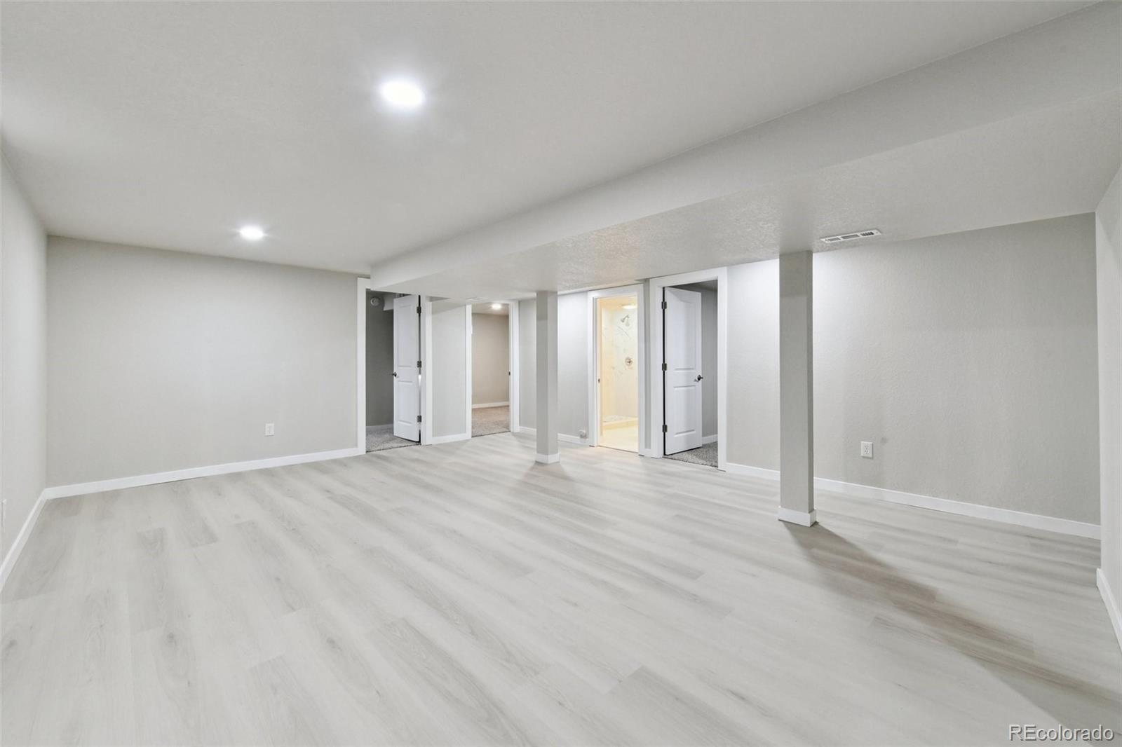 MLS Image #15 for 225  tucson street,aurora, Colorado