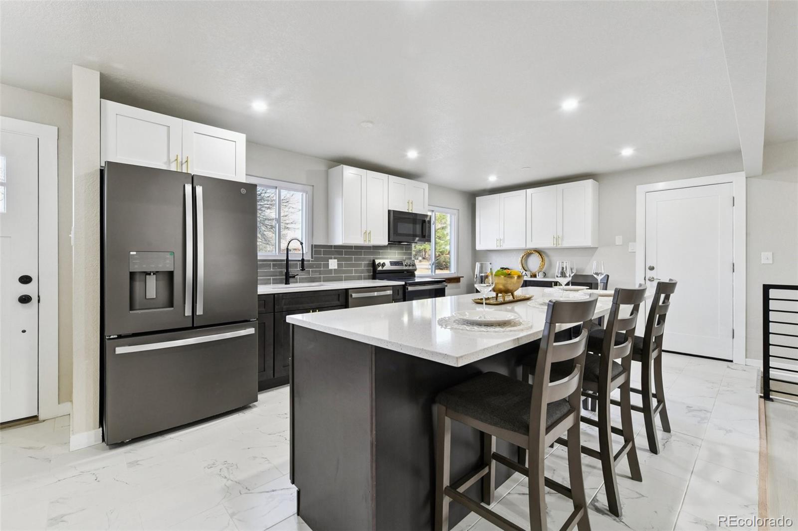 MLS Image #5 for 225  tucson street,aurora, Colorado