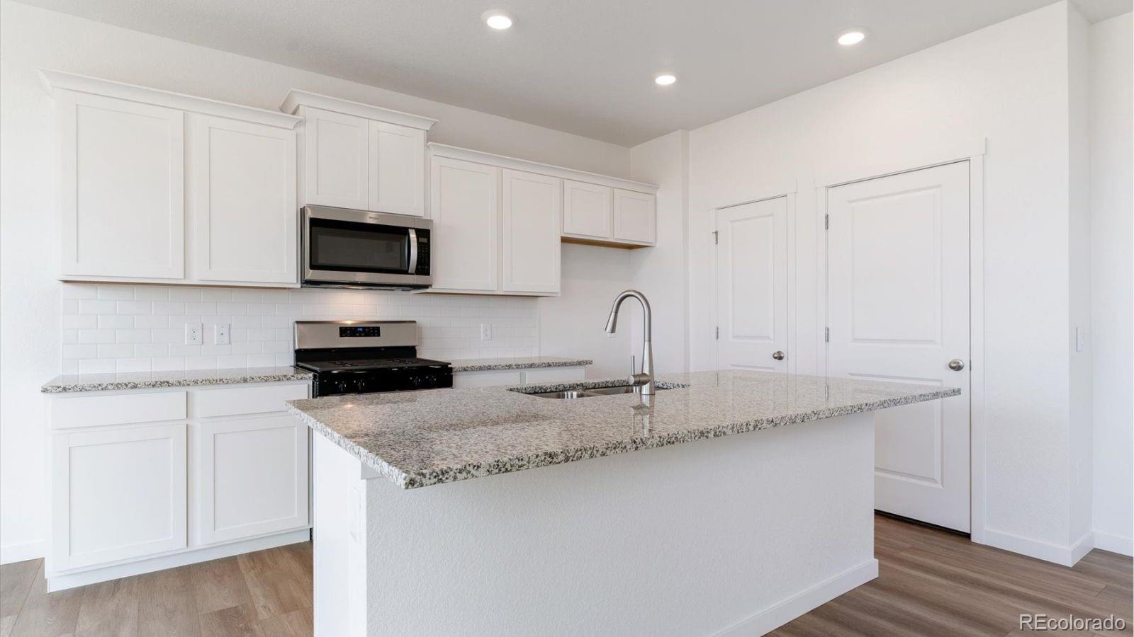 MLS Image #10 for 11643  reagan ridge drive,colorado springs, Colorado