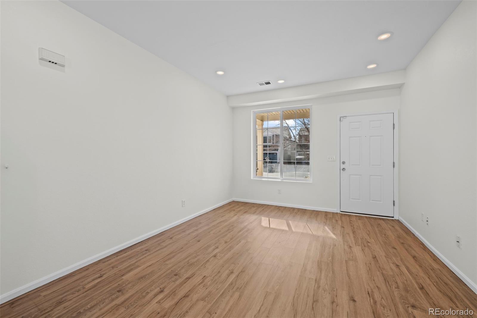 MLS Image #3 for 18605 e 47th avenue,denver, Colorado