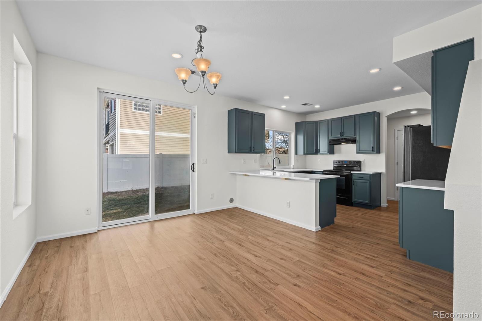MLS Image #6 for 18605 e 47th avenue,denver, Colorado