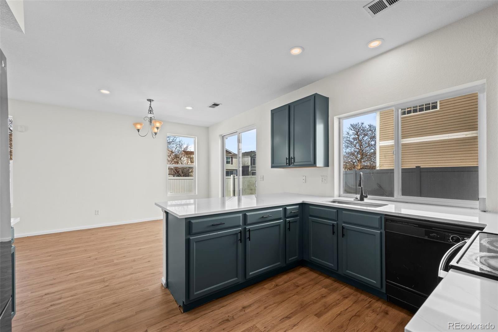 MLS Image #9 for 18605 e 47th avenue,denver, Colorado