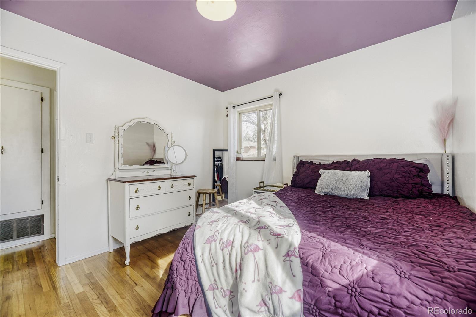 MLS Image #17 for 2924 s zurich court,denver, Colorado