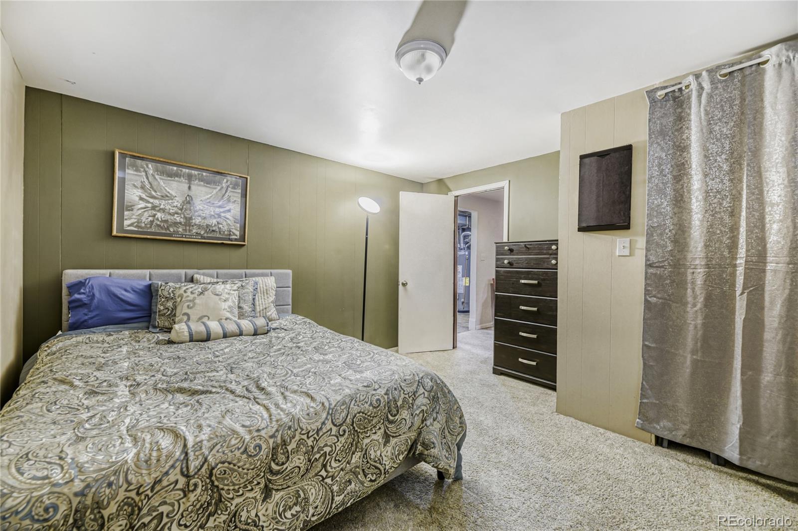 MLS Image #24 for 2924 s zurich court,denver, Colorado