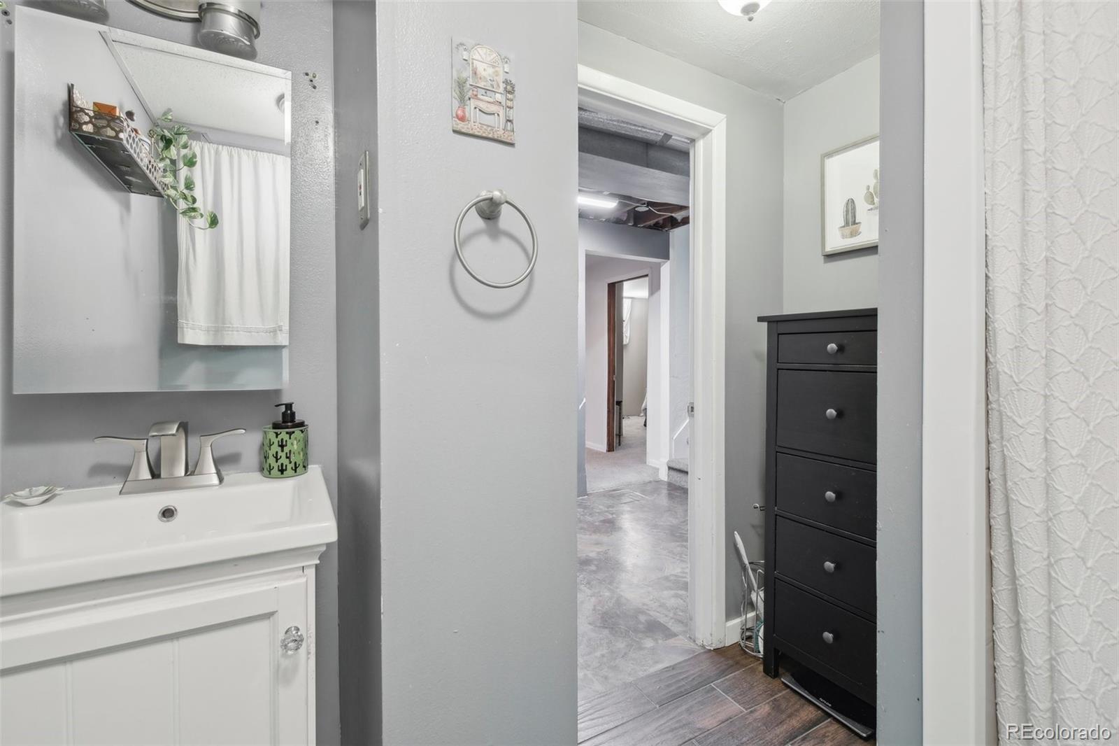 MLS Image #28 for 2924 s zurich court,denver, Colorado