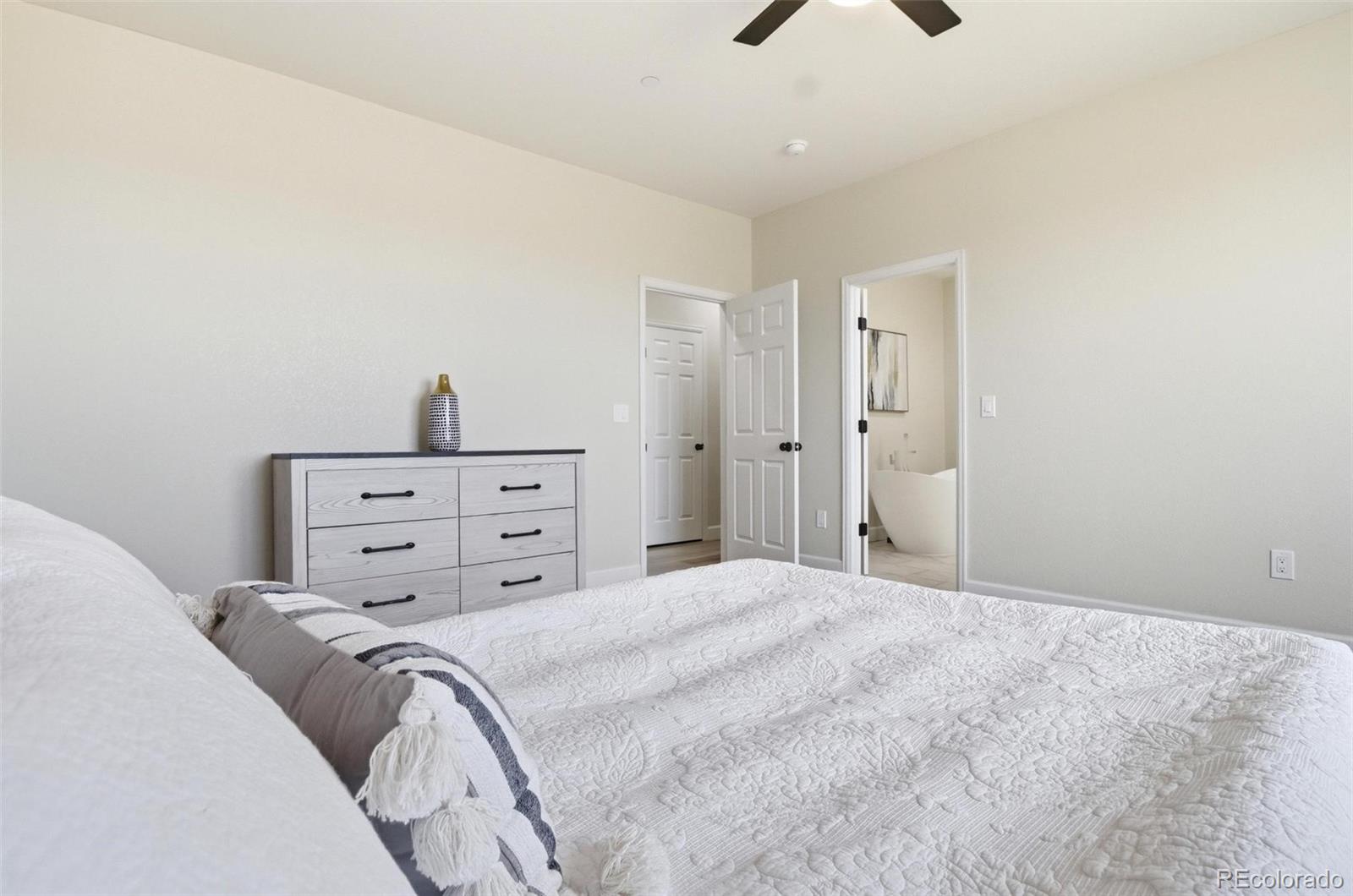 MLS Image #13 for 61800 e 32nd court,strasburg, Colorado