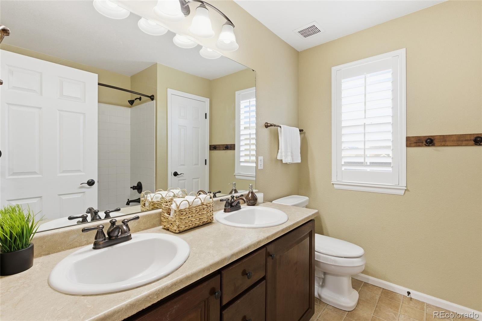 MLS Image #19 for 6477 s oak hill circle,aurora, Colorado