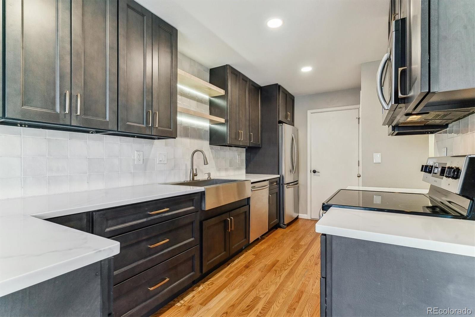 MLS Image #7 for 1550 s syracuse street,denver, Colorado