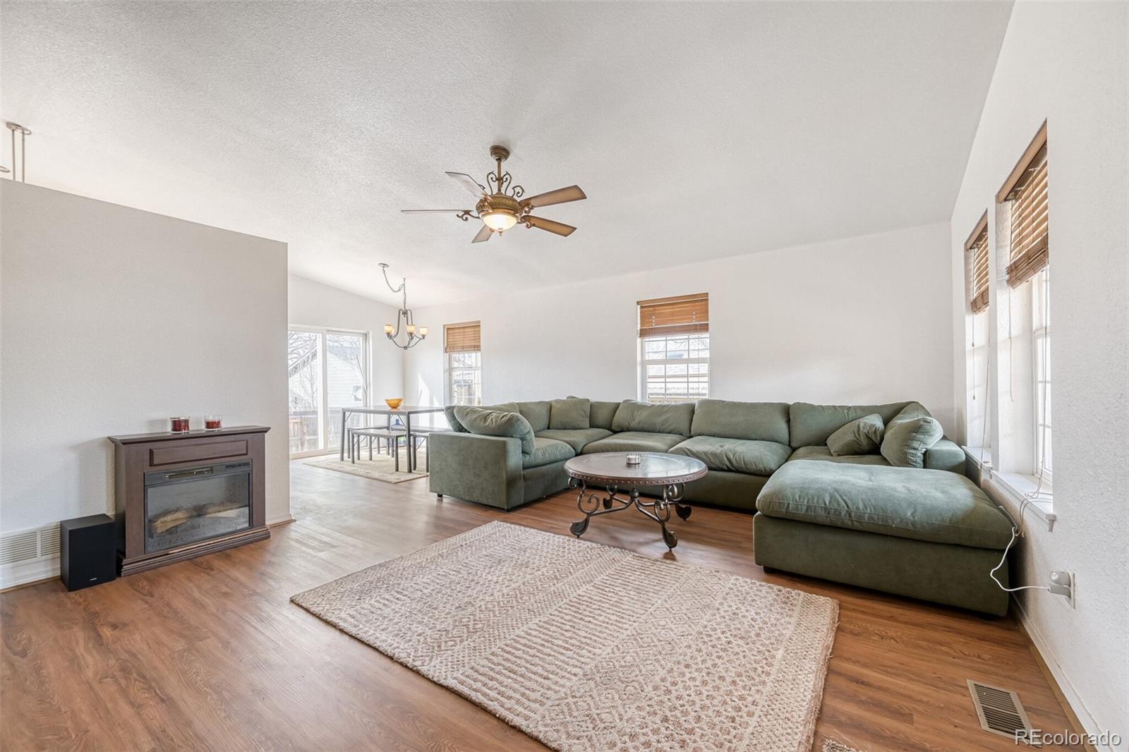 MLS Image #4 for 1055  sunrise circle,dacono, Colorado