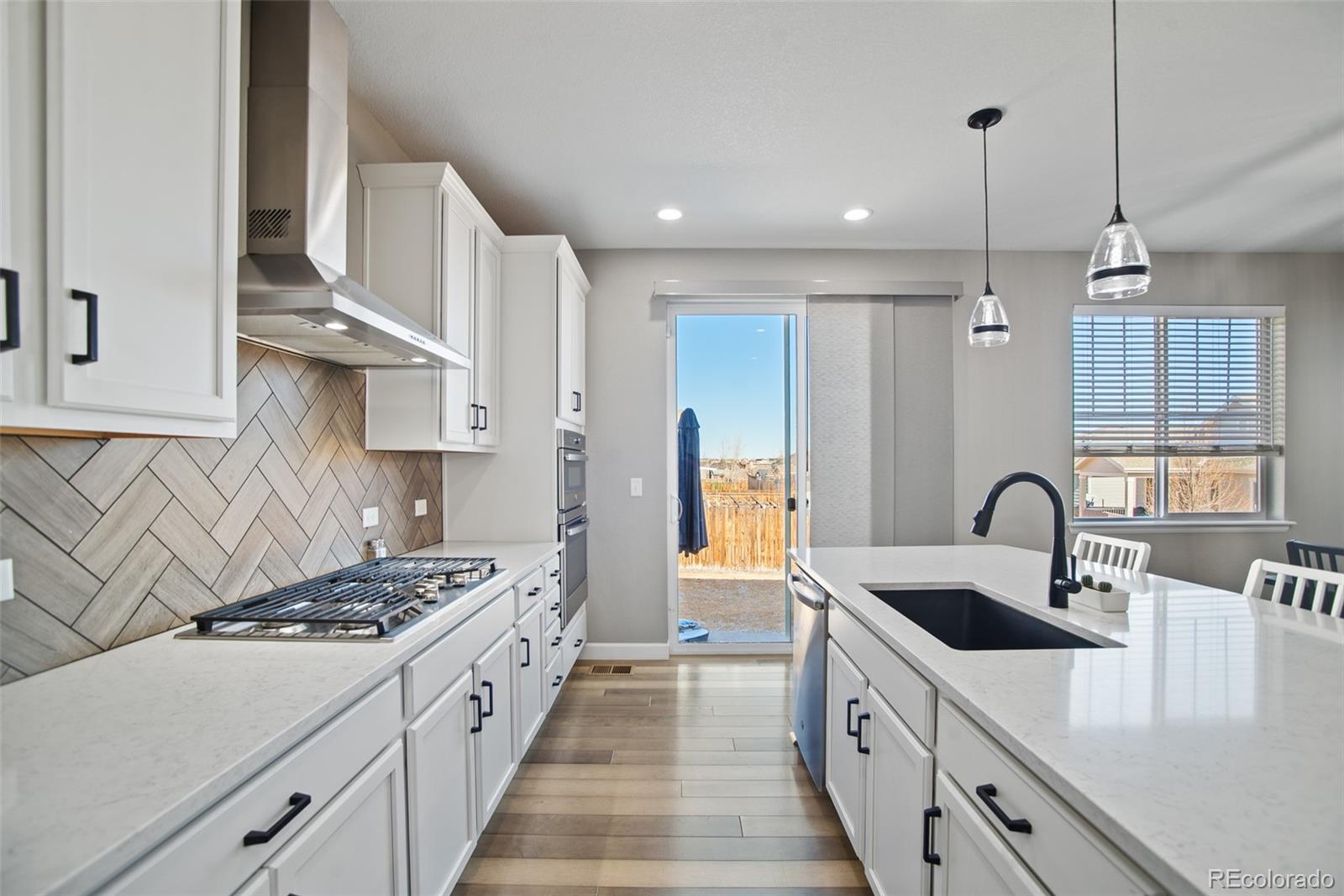 MLS Image #16 for 26421 e moraine place,aurora, Colorado