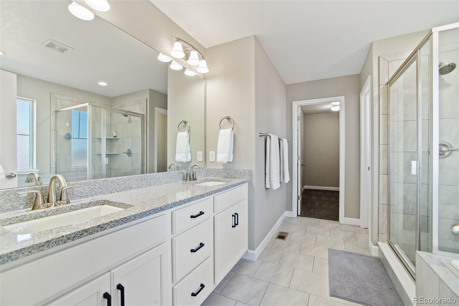 MLS Image #31 for 26421 e moraine place,aurora, Colorado