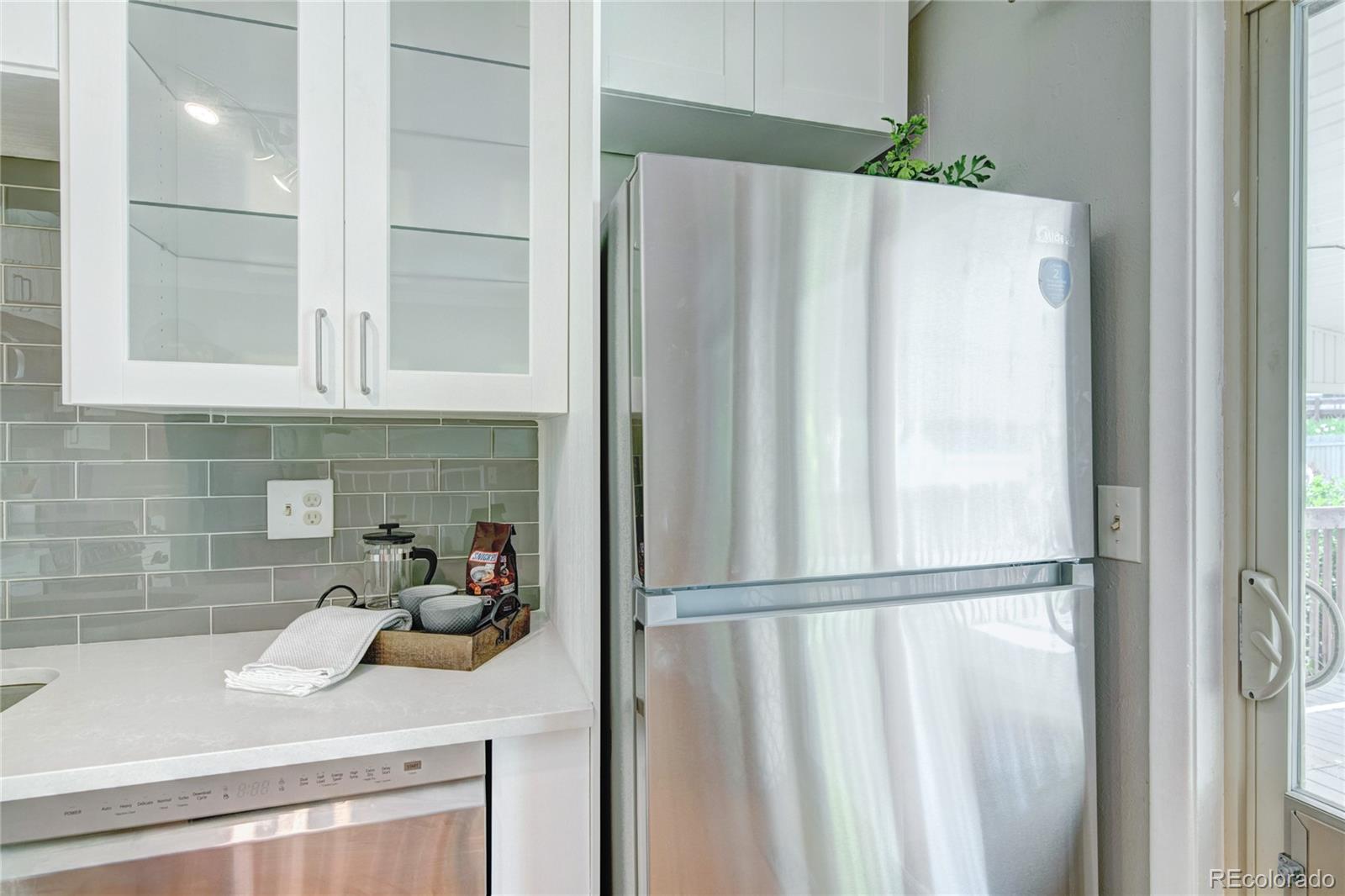 MLS Image #12 for 6523 s field way,littleton, Colorado
