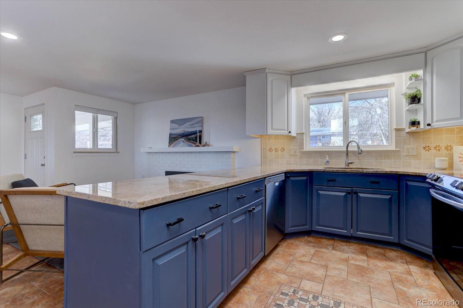 MLS Image #6 for 986 s cole drive,lakewood, Colorado