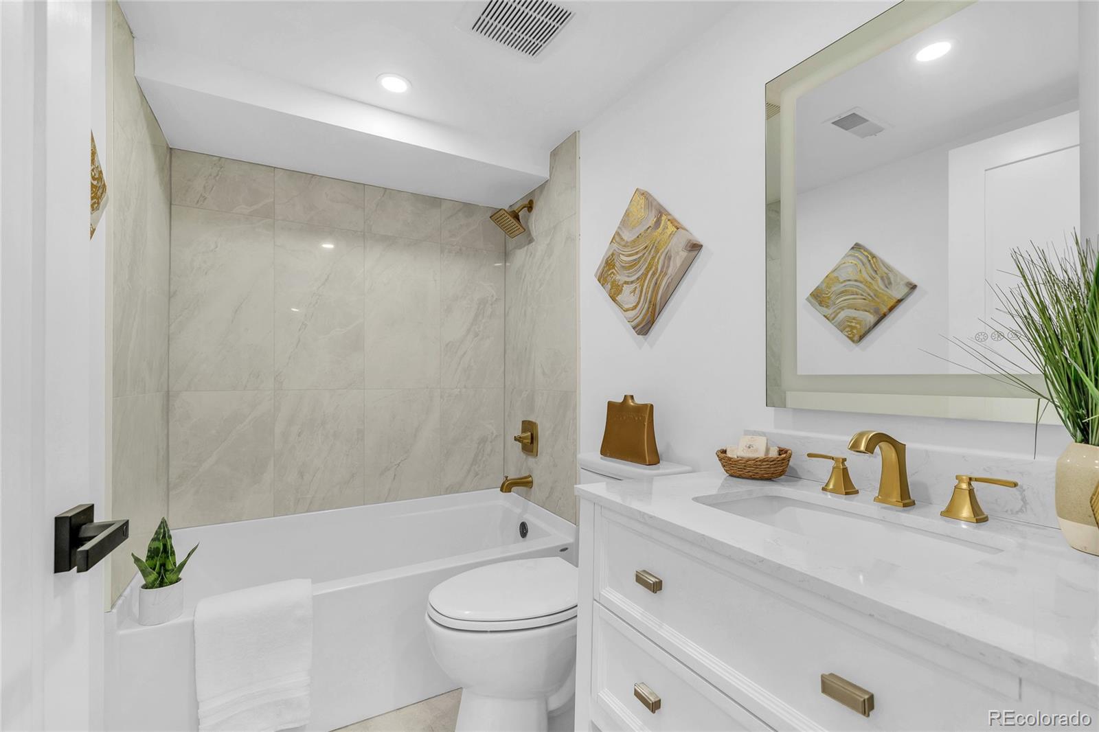 MLS Image #16 for 1490 s glencoe street,denver, Colorado