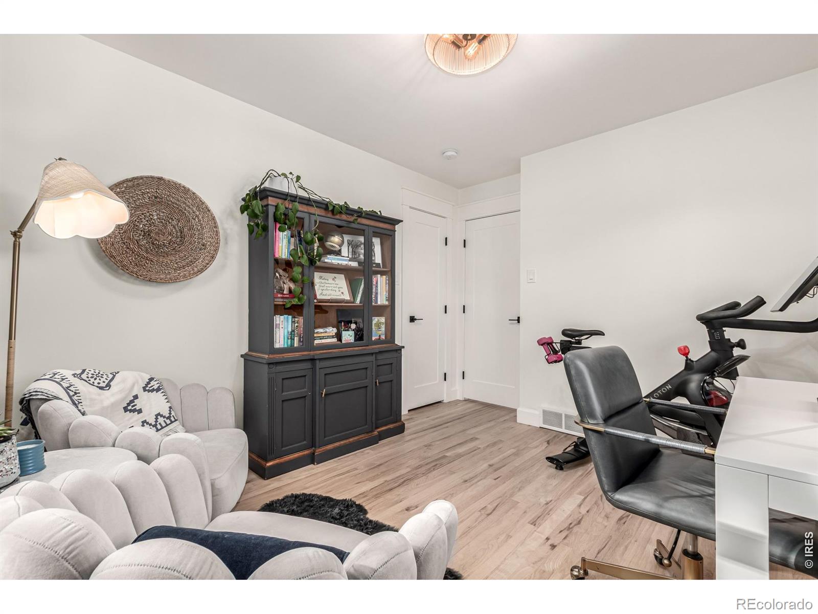 MLS Image #17 for 1542 s ogden street,denver, Colorado