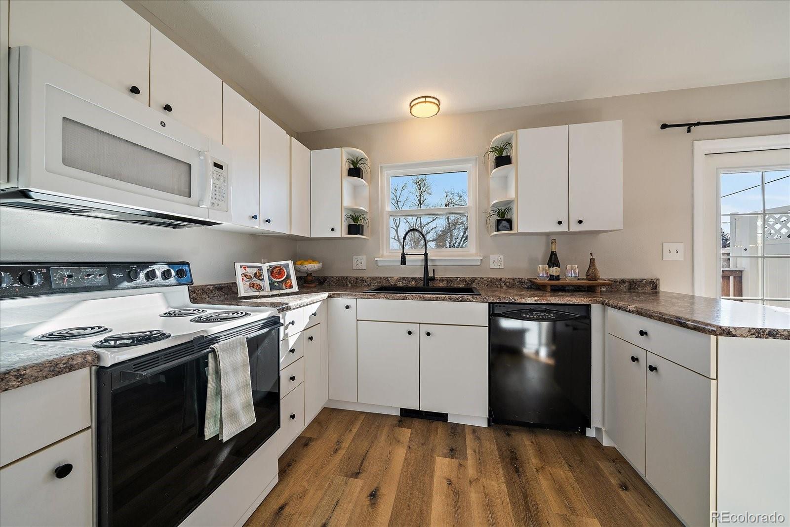 MLS Image #12 for 2614 s grant street,denver, Colorado