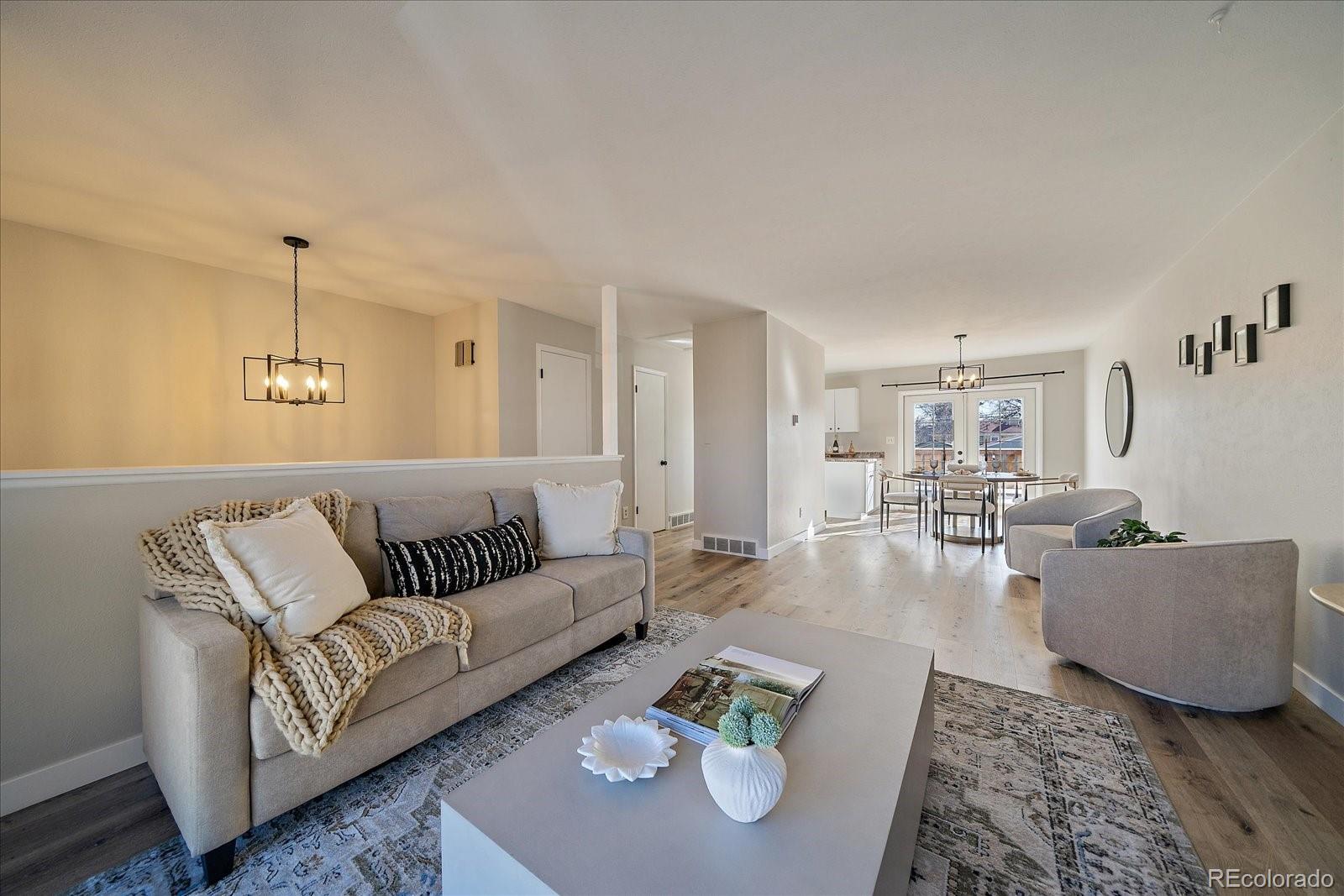 MLS Image #4 for 2614 s grant street,denver, Colorado