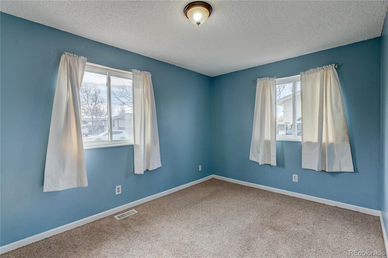 MLS Image #12 for 5557  billings street,denver, Colorado