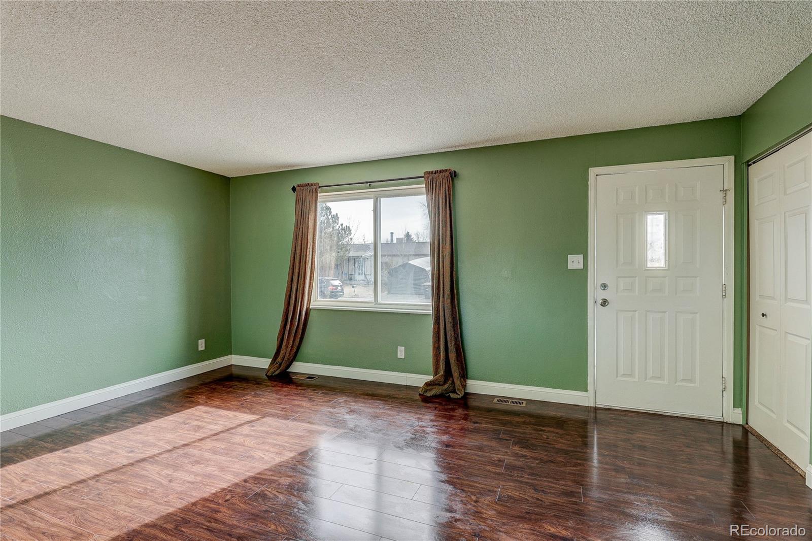 MLS Image #4 for 5557  billings street,denver, Colorado
