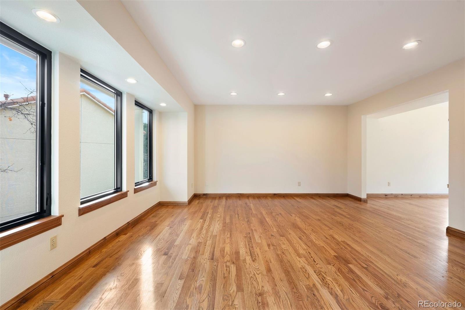 MLS Image #13 for 5480  broadmoor bluffs drive,colorado springs, Colorado