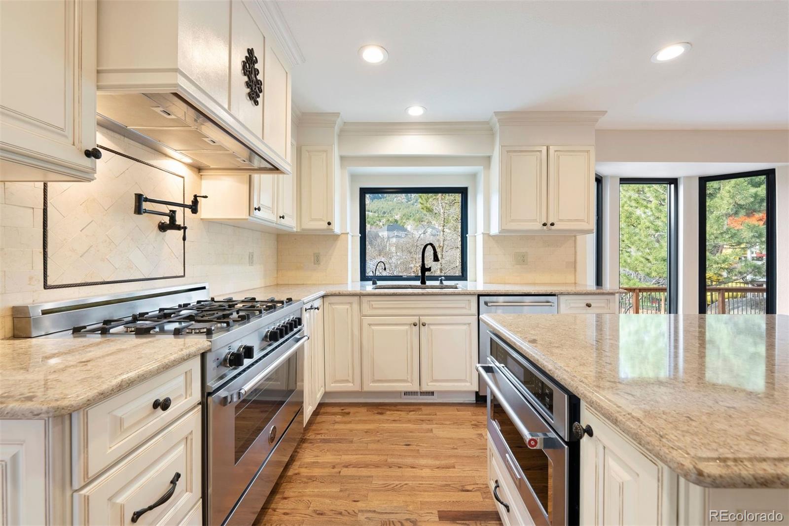MLS Image #2 for 5480  broadmoor bluffs drive,colorado springs, Colorado