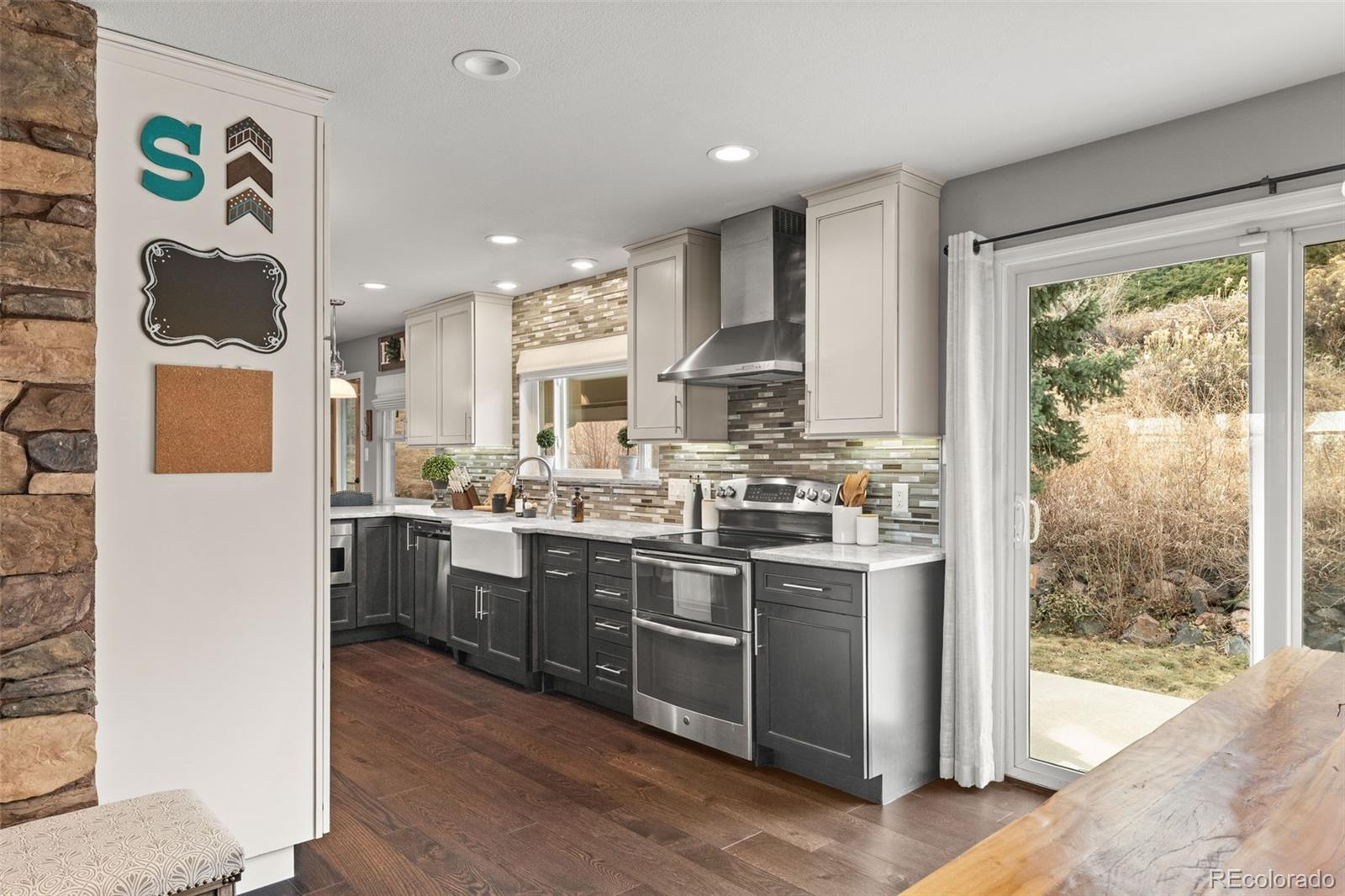 MLS Image #16 for 14100  foothill circle,golden, Colorado