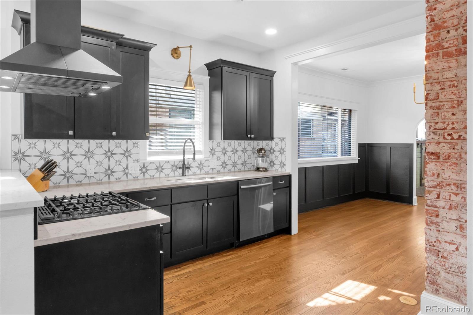 MLS Image #16 for 1406 n madison street,denver, Colorado
