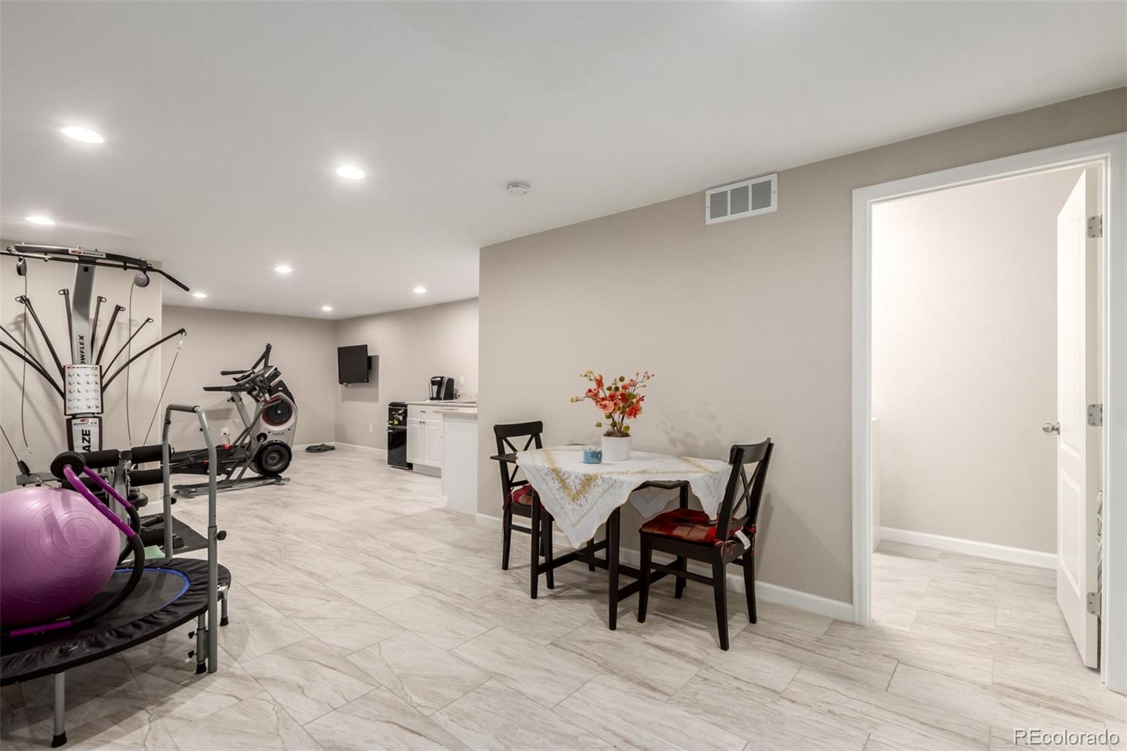 MLS Image #28 for 25876 e maple place,aurora, Colorado