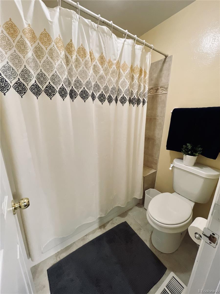 MLS Image #20 for 10330 w jewell  a,lakewood, Colorado
