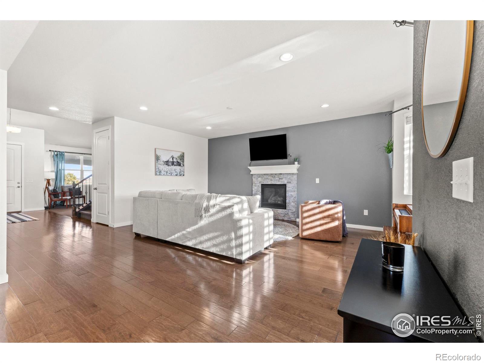 MLS Image #12 for 553  hillspire drive,windsor, Colorado