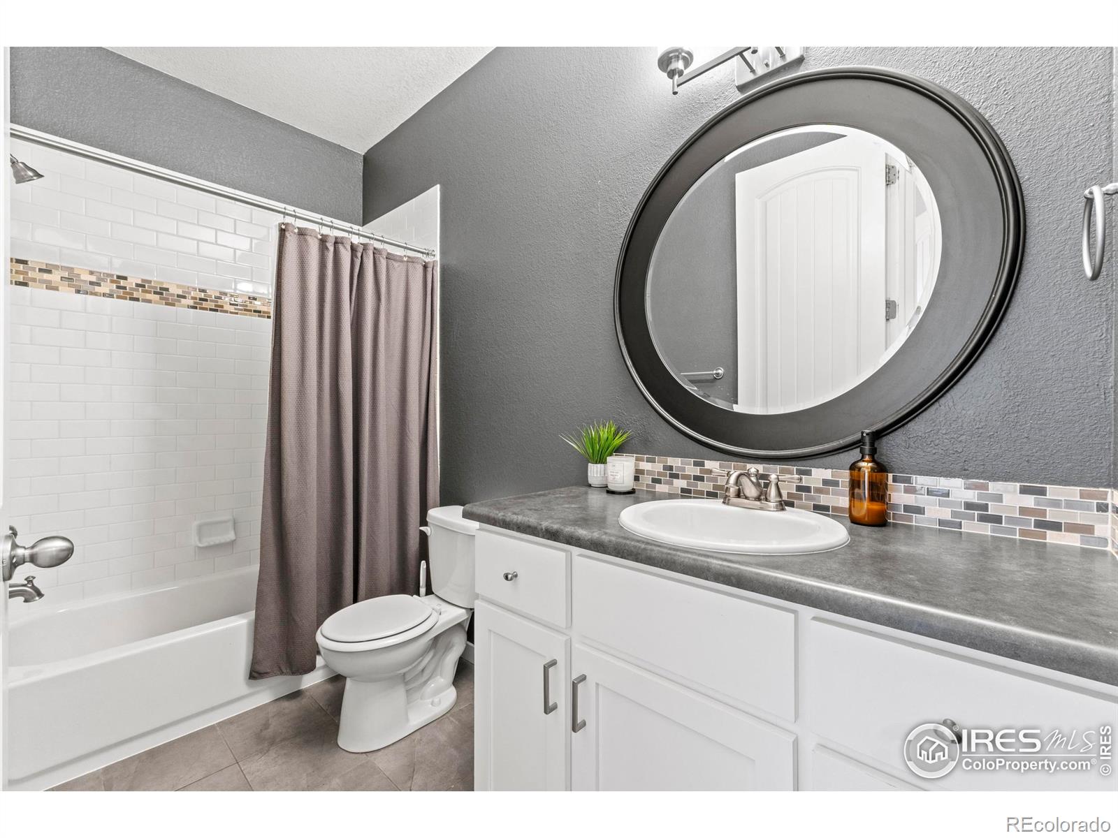 MLS Image #19 for 553  hillspire drive,windsor, Colorado