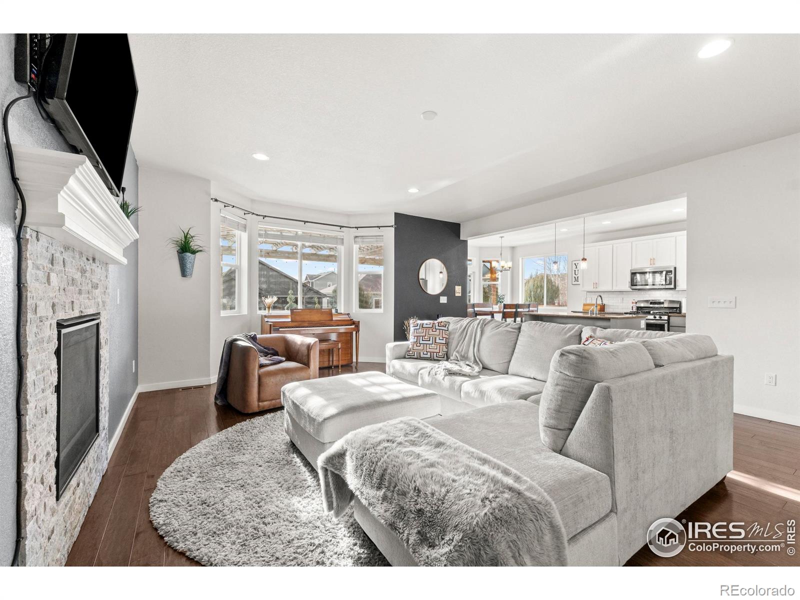 MLS Image #9 for 553  hillspire drive,windsor, Colorado