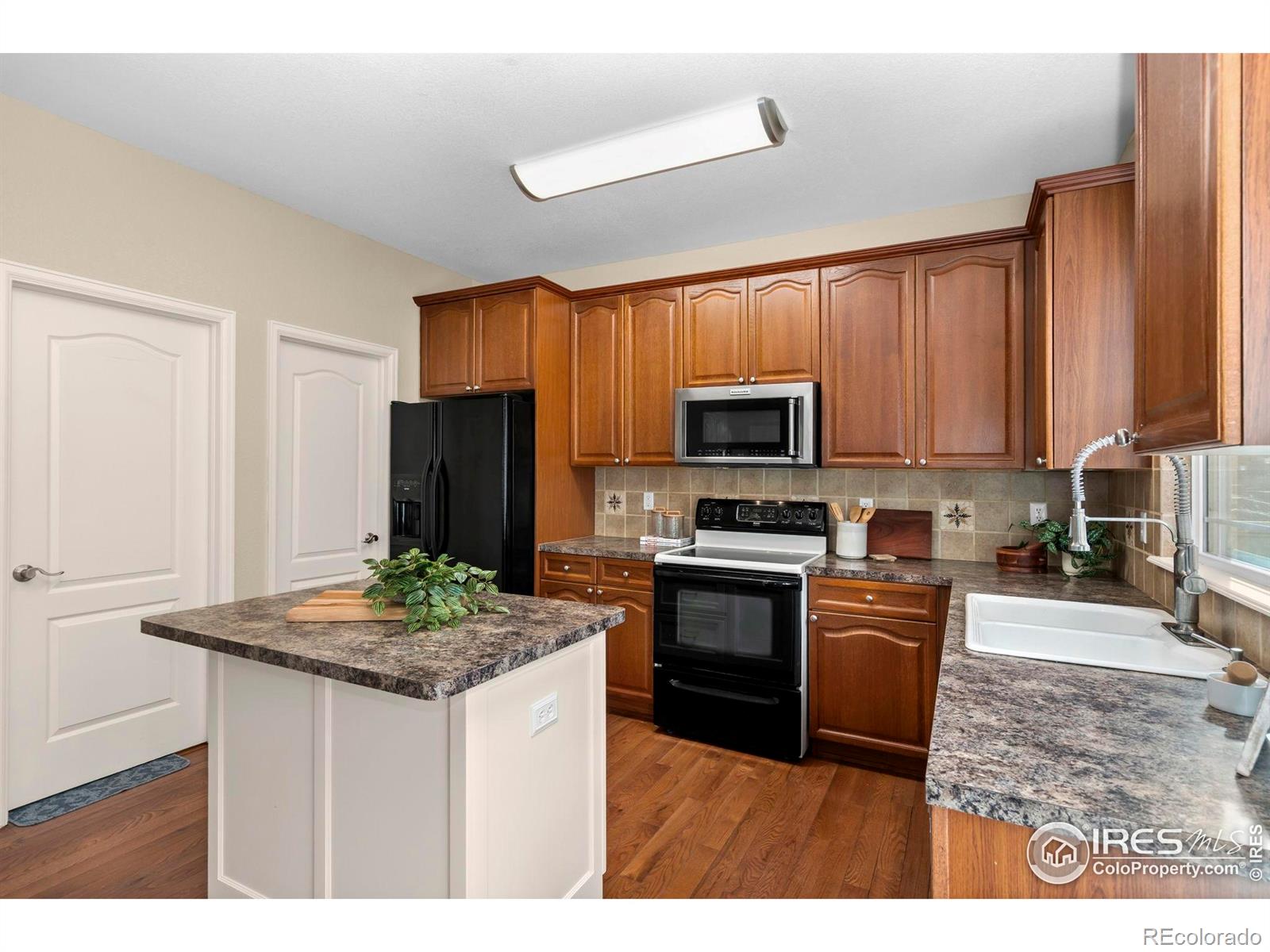 MLS Image #6 for 4025  crawford court,loveland, Colorado
