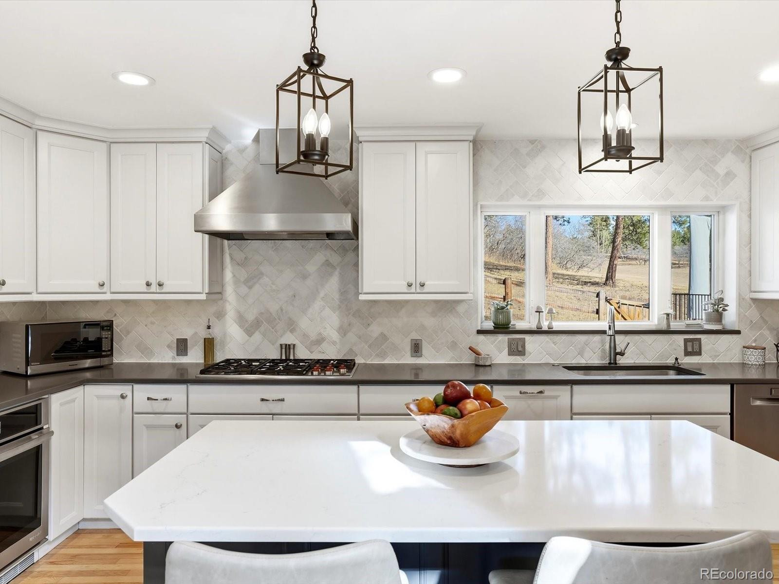 MLS Image #11 for 8550 s mariposa drive,morrison, Colorado
