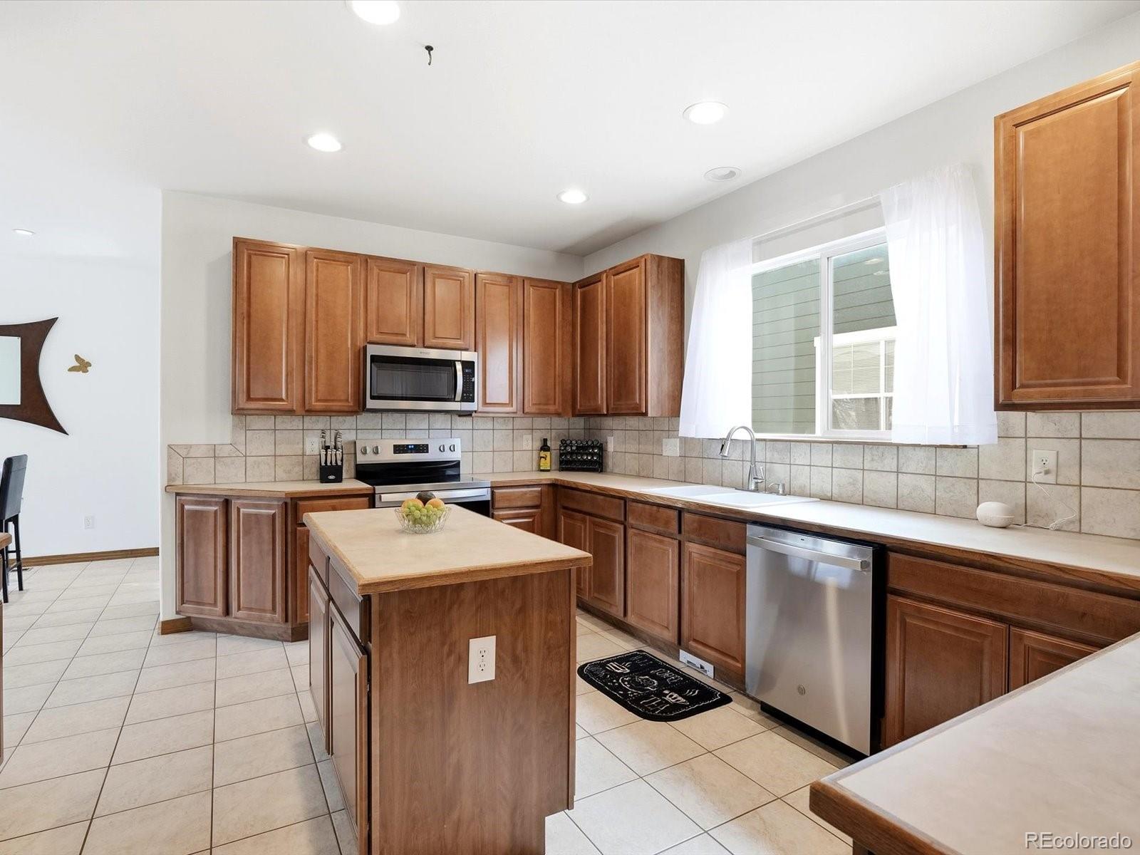 MLS Image #12 for 502  peregrine circle,longmont, Colorado