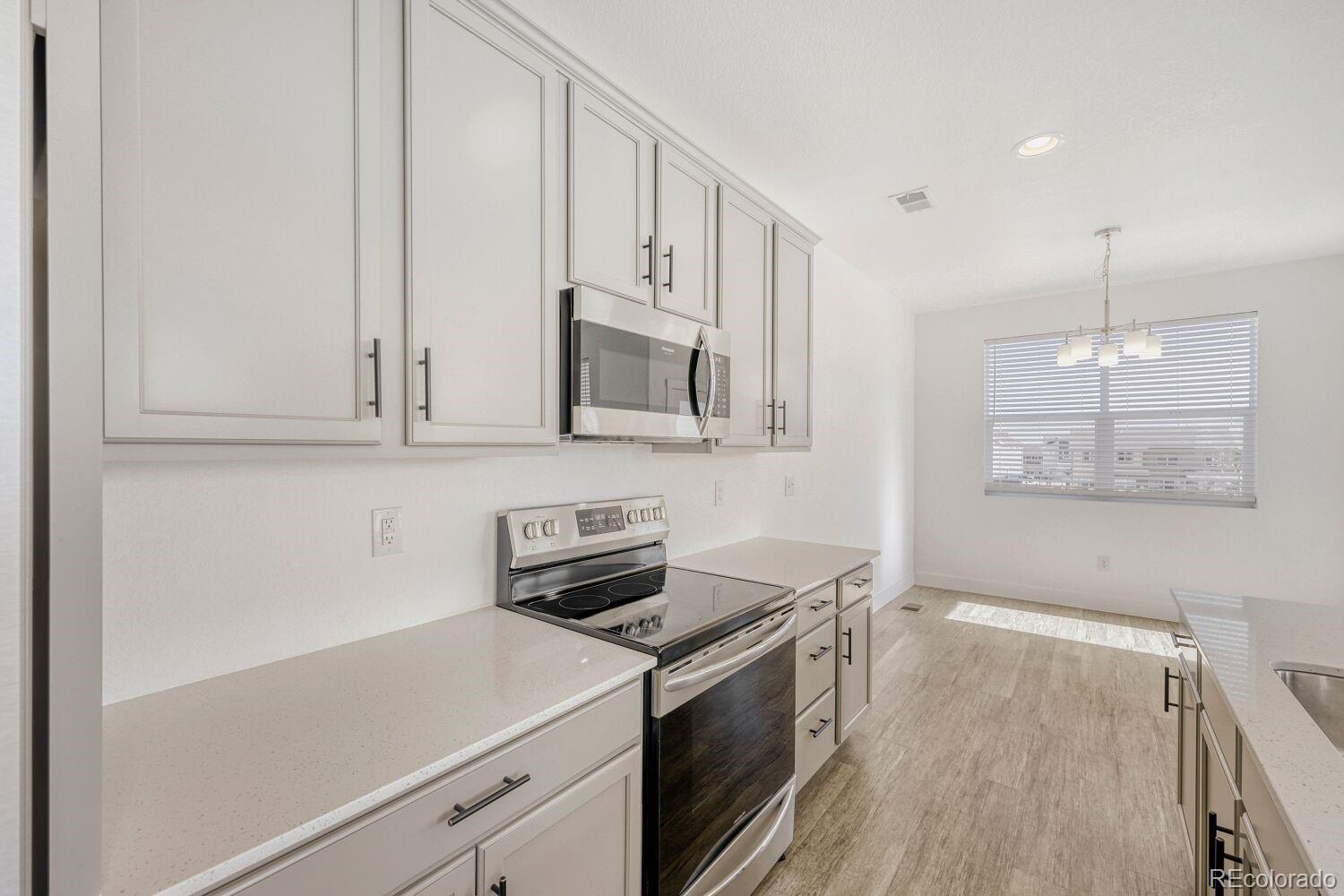 MLS Image #12 for 9716  ash lane ,thornton, Colorado