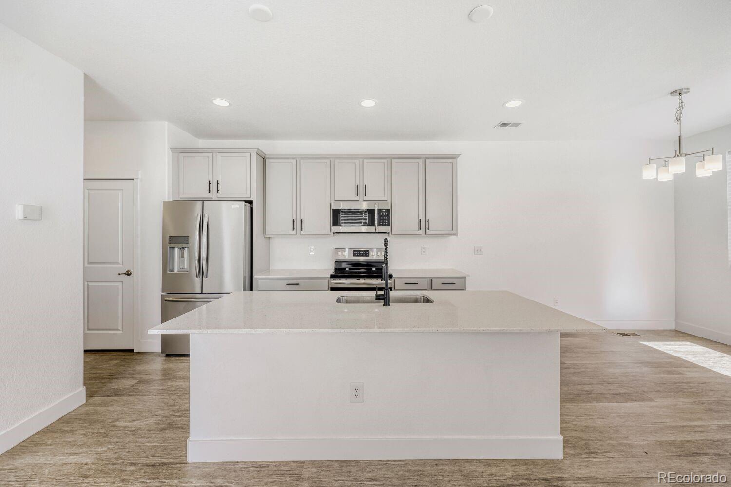 MLS Image #3 for 9716  ash lane ,thornton, Colorado