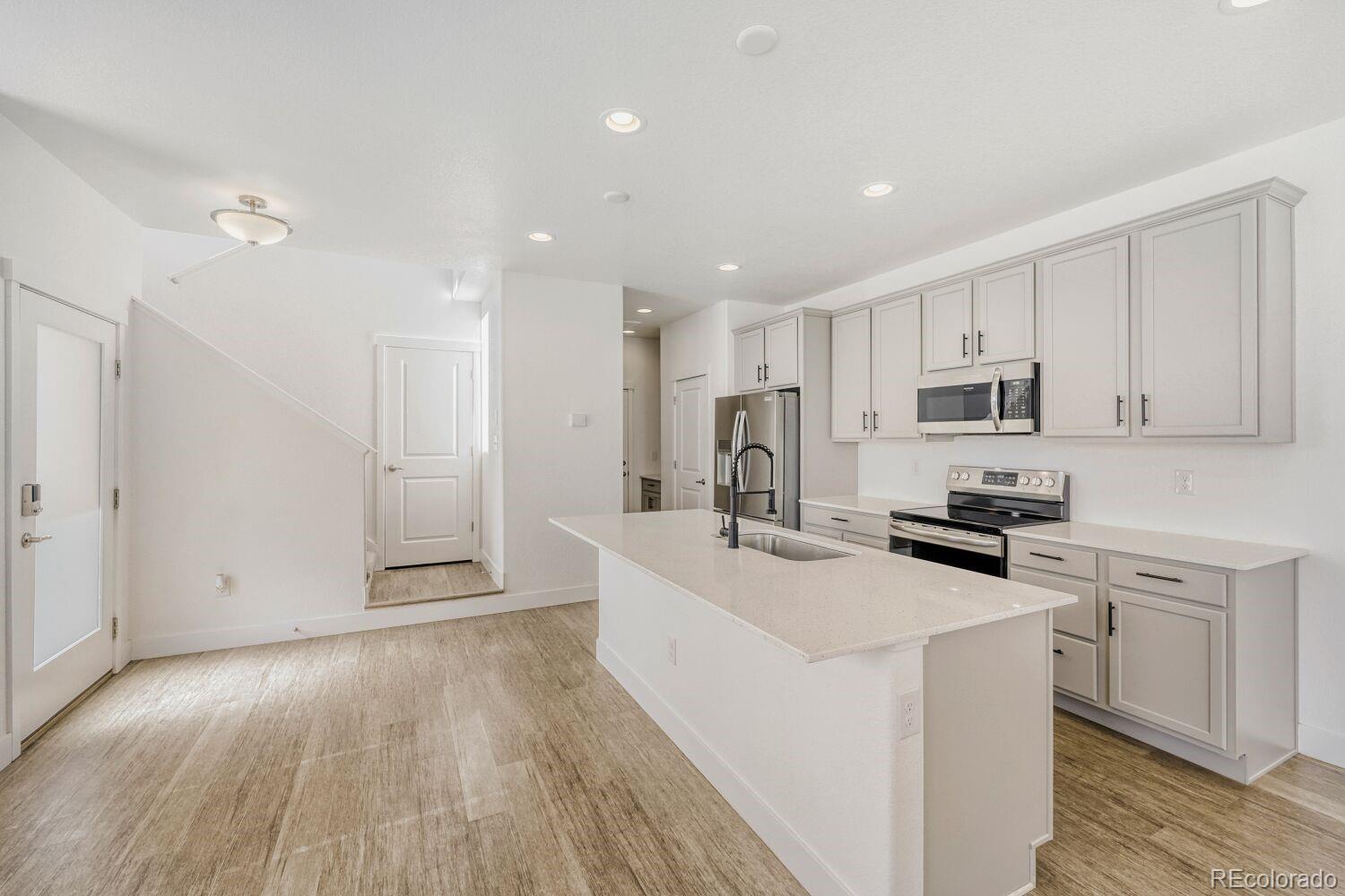 MLS Image #9 for 9716  ash lane ,thornton, Colorado