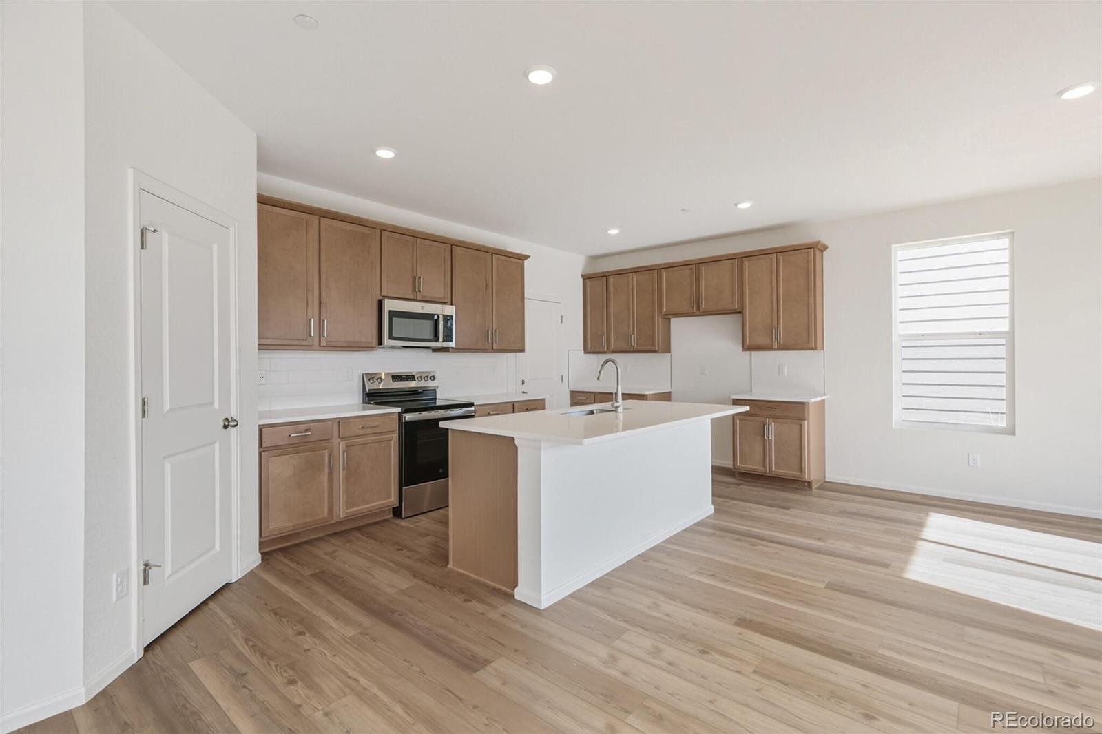 MLS Image #11 for 13566 e 110th drive,commerce city, Colorado